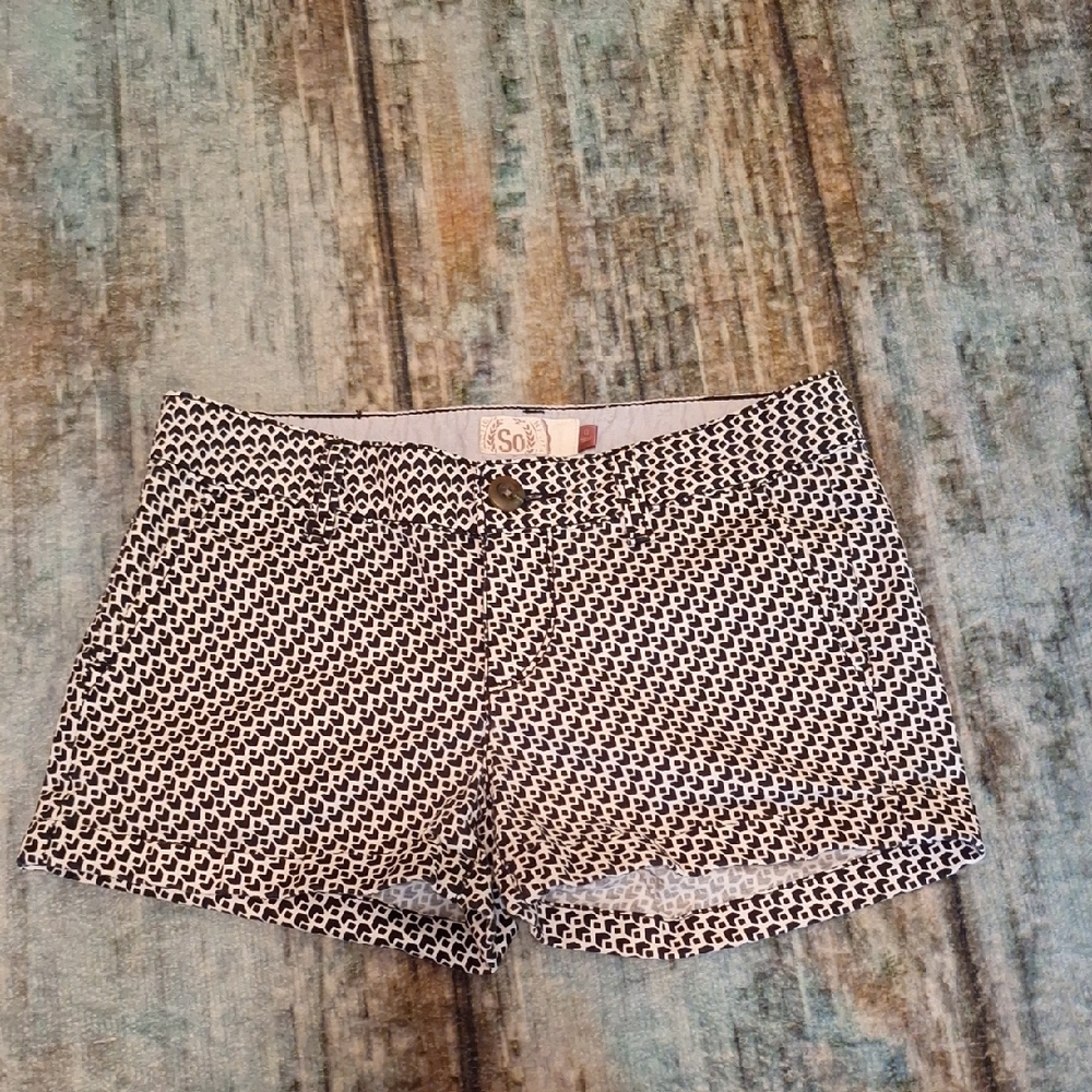 SO High Waist Black and White Shorts. Great Condition Size 0